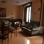 Cataluna Гостевой дом Сарагоса