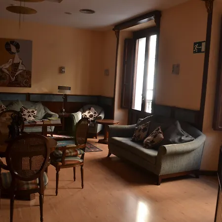 Cataluna Гостевой дом Сарагоса