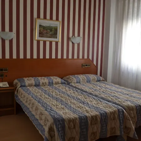 Cataluna Гостевой дом Сарагоса