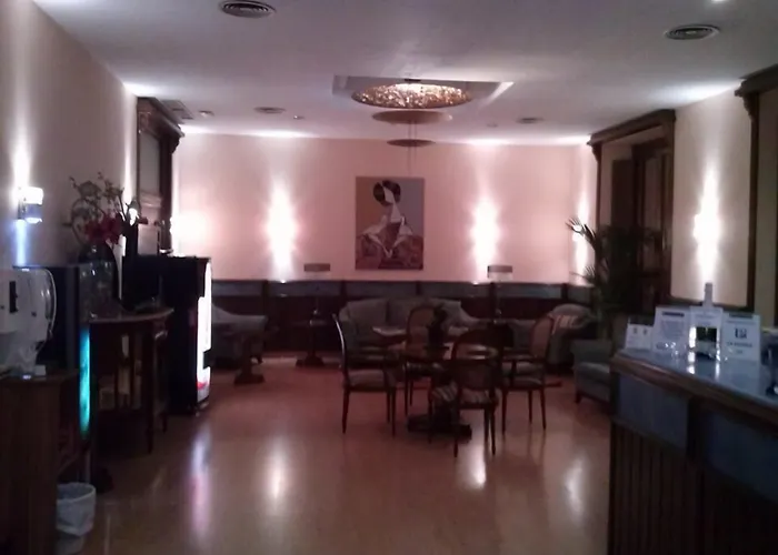 Cataluna بيت ضيافة 3*