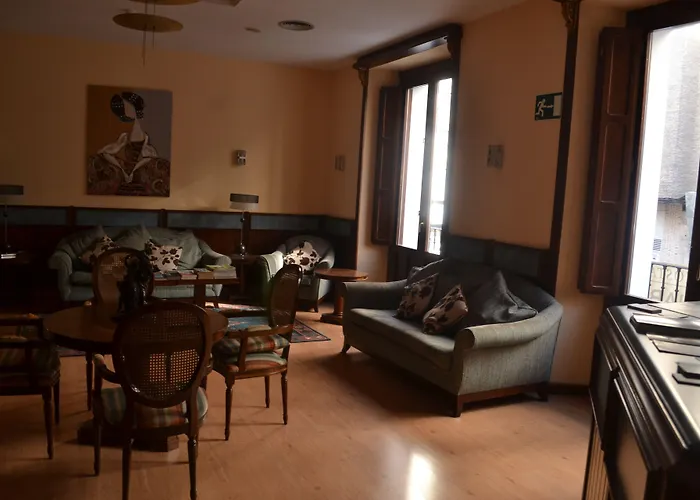 Cataluna بيت ضيافة سرقسطة