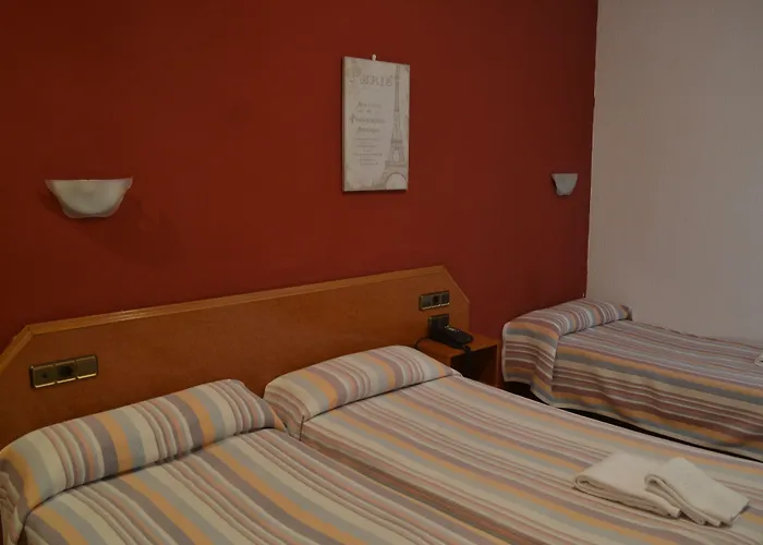 Cataluna بيت ضيافة سرقسطة