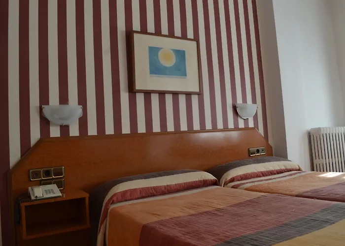 بيت ضيافة Cataluna 3*