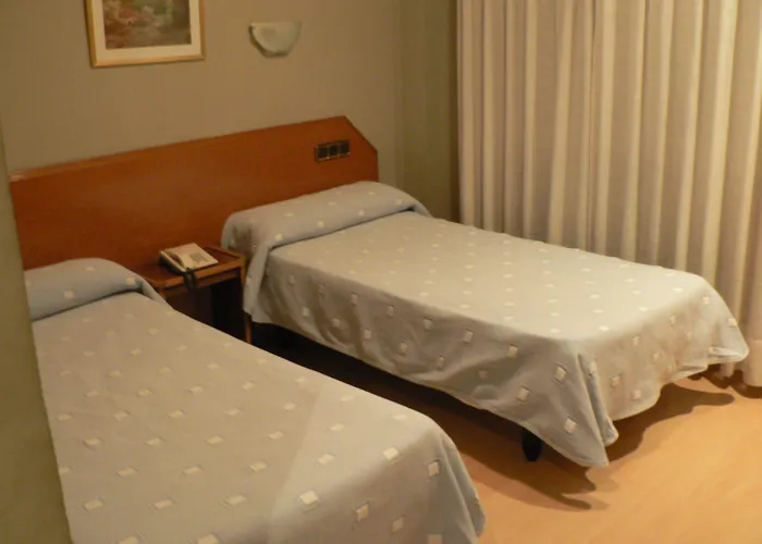 Cataluna بيت ضيافة سرقسطة