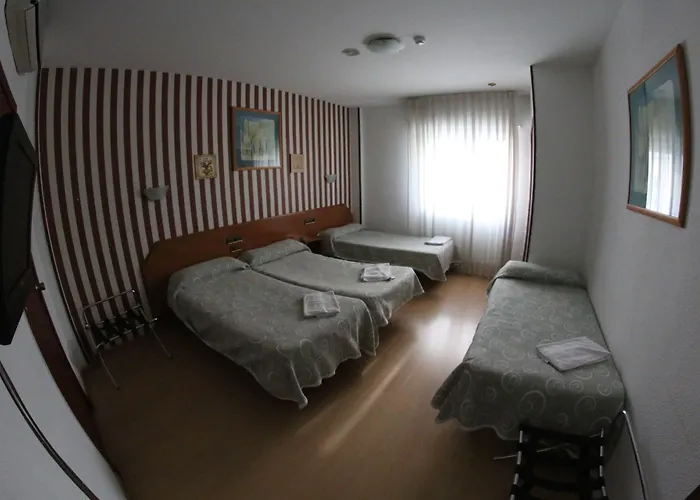 Cataluna بيت ضيافة سرقسطة