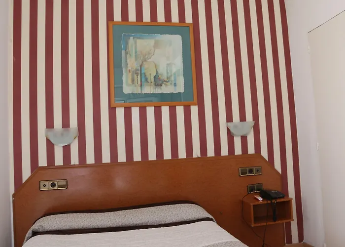 Cataluna بيت ضيافة 3*